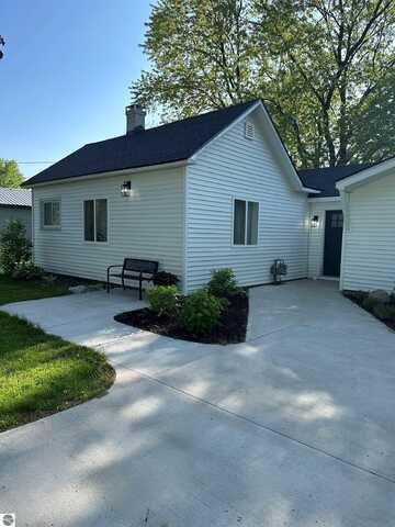 234 Charles Street, Elk Rapids, MI 49629
