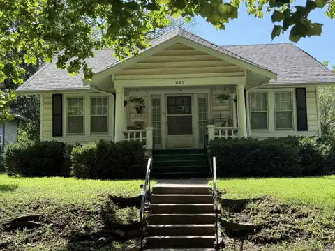 207 SW Kendall AVE, Topeka, KS 66606