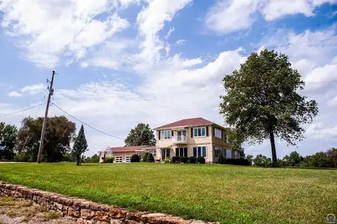 7731 NE Indian Creek RD, Topeka, KS 66617