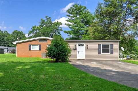 360 Grand Court, Winston Salem, NC 27104