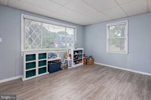 7795 CENTRAL AVENUE, PASADENA, MD 21122