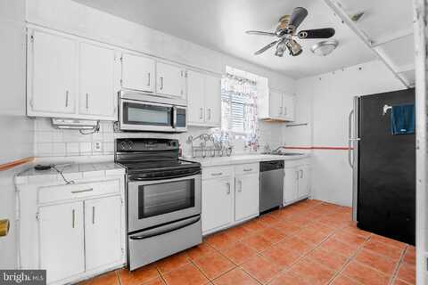 1643 11TH PLACE NE, WASHINGTON, DC 20002