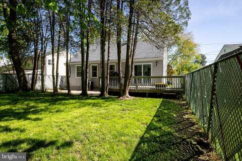 21 DIXMONT AVENUE, TRENTON, NJ 08618