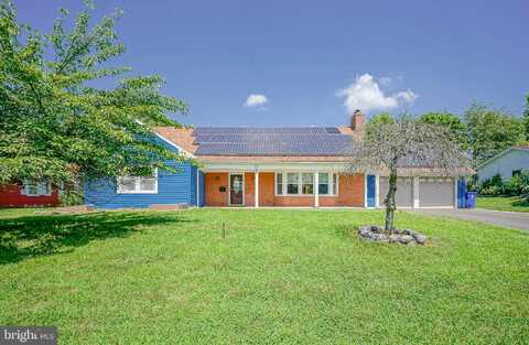 32 COUNTRY CLUB ROAD, WILLINGBORO, NJ 08046