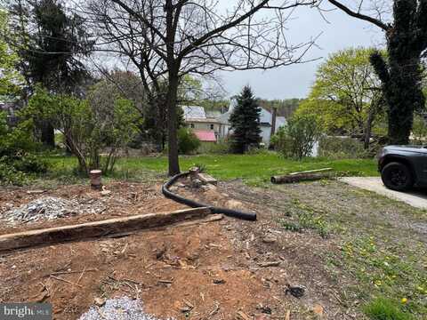 2292 OLD TRAIL ROAD, ETTERS, PA 17319