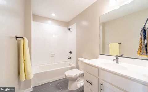 454 WOODCREST DRIVE SE, WASHINGTON, DC 20032