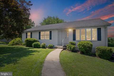 5 PEMBERTON DRIVE, EAST BERLIN, PA 17316
