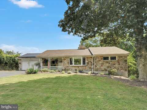 162 DECK ROAD, WOMELSDORF, PA 19567