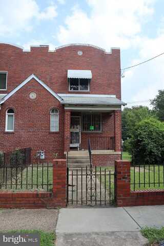 4942 BLAINE STREET NE, WASHINGTON, DC 20019