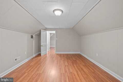 6504 CRESTWOOD, BALTIMORE, MD 21239