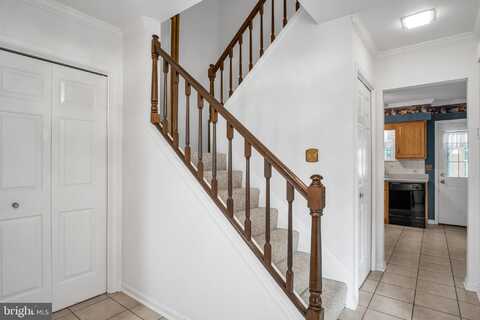9 GARLAND COURT, CARLISLE, PA 17013
