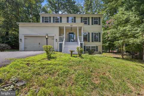 3404 HOLLY CIRCLE, TRIANGLE, VA 22172