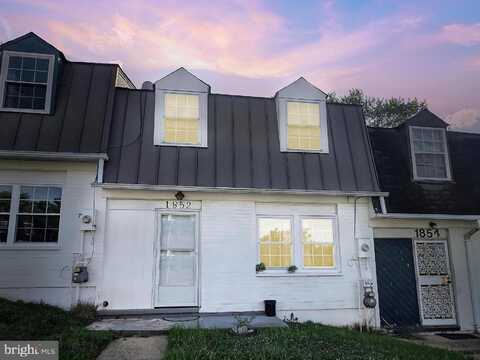 1852 VILLAGE GREEN DRIVE, LANDOVER, MD 20785