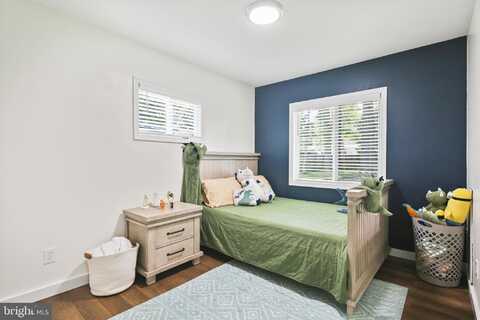 3858 HOLLY DRIVE, EDGEWATER, MD 21037