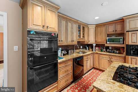209 FARMGATE LANE, SILVER SPRING, MD 20905