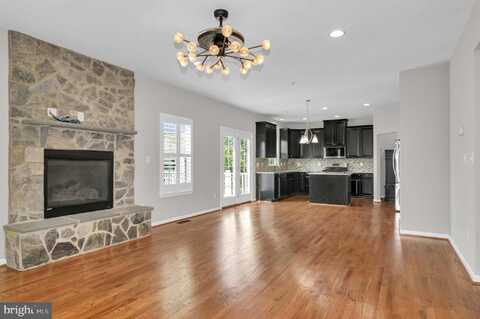 2386 HARMSWORTH DRIVE, DUMFRIES, VA 22026