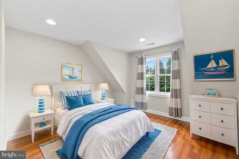 7029 OLD DOMINION DRIVE, MCLEAN, VA 22101