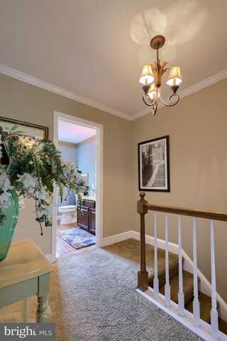 15 SUNRISE DRIVE, LITITZ, PA 17543