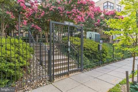 212 OAKWOOD STREET SE, WASHINGTON, DC 20032