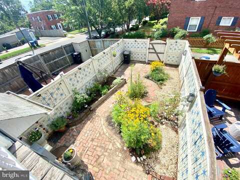 902 FRANKLIN STREET, ALEXANDRIA, VA 22314
