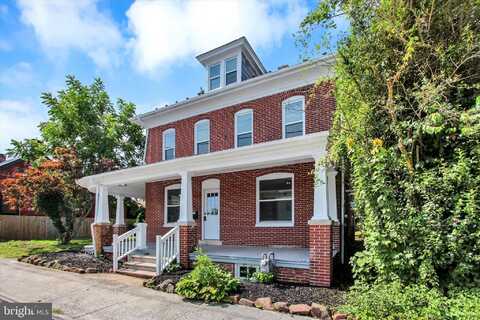 510 W KING STREET, EAST BERLIN, PA 17316