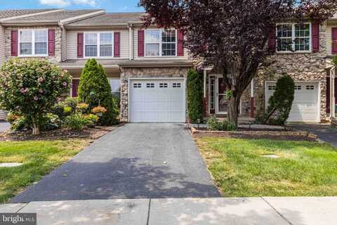 25 CAROUSEL CIRCLE, HERSHEY, PA 17033