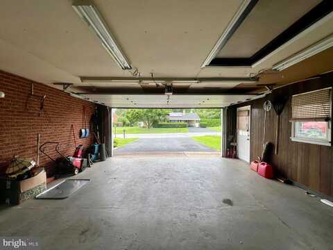1091 ACRI DRIVE, HARRISBURG, PA 17111