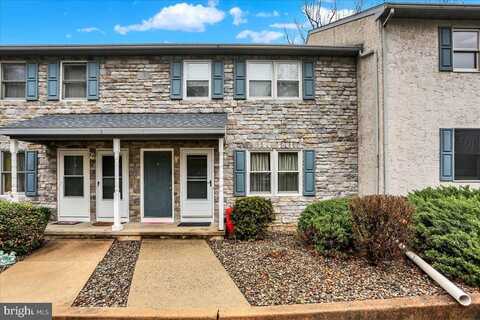 10 MAPLEWOOD AVENUE, MOHNTON, PA 19540