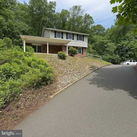 232 TURKEY HILL ROAD, BLOOMSBURY, NJ 08804
