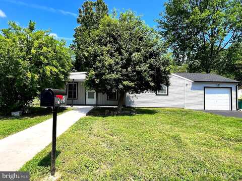 208 THORNRIDGE DRIVE, LEVITTOWN, PA 19054