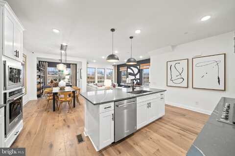 135 S BUCK TAVERN WAY, GLEN MILLS, PA 19342