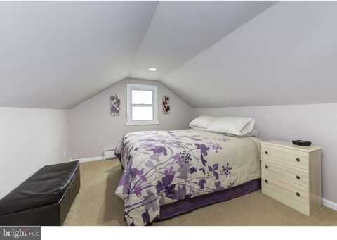 323 ORLANDO AVENUE, GLOUCESTER CITY, NJ 08030