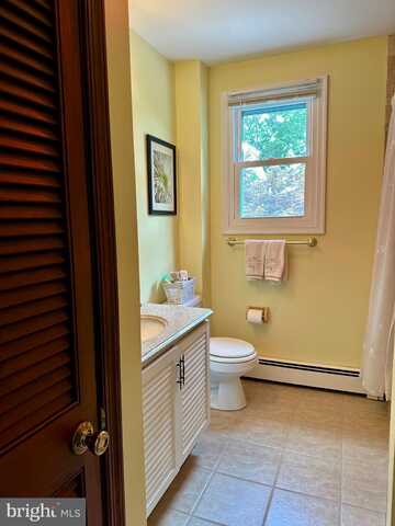 32 E BENEDICT AVENUE, HAVERTOWN, PA 19083