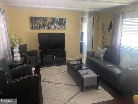 219 WINDING BROOK RUN, NORTH WALES, PA 19454