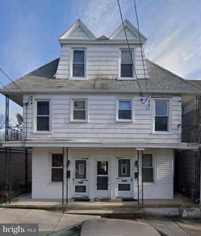 19 S EAST STREET, SPRING GROVE, PA 17362
