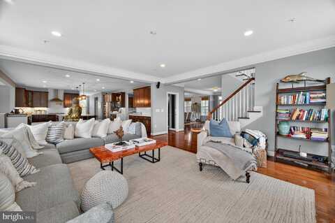 5806 TOBOGGAN CIRCLE, ROCKVILLE, MD 20855