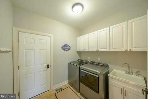 869 BOURBAN LANE, WEST GROVE, PA 19390