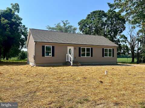 135 MAPLE AVENUE, CEDARVILLE, NJ 08311