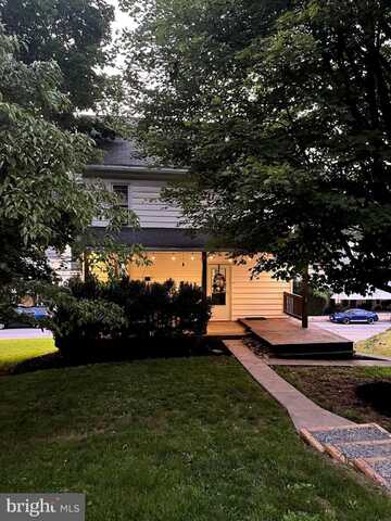 67 E MAIN STREET, WINDSOR, PA 17366