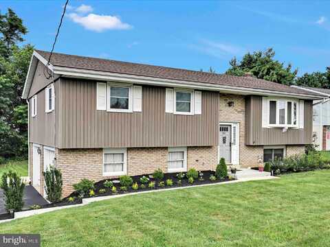 301 OWL HILL ROAD, LITITZ, PA 17543
