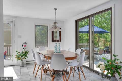 2 E CUMBERLAND AVENUE, HARVEY CEDARS, NJ 08008