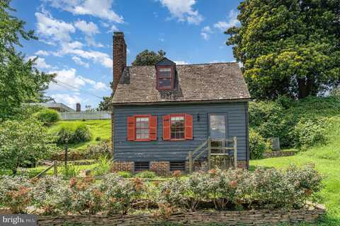 210 SOPHIA STREET, FREDERICKSBURG, VA 22401