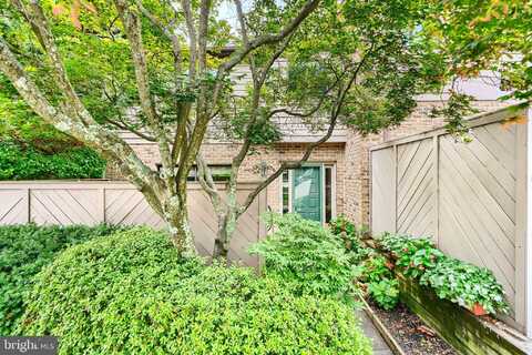 16 HAMPSHIRE WOODS COURT, BALTIMORE, MD 21204