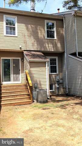 8 CRYSTAL ROCK COURT, GERMANTOWN, MD 20874