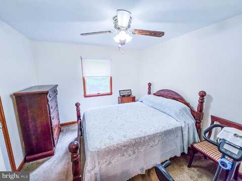 13551 SILVER HILL ROAD, SUMERDUCK, VA 22742