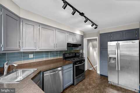 8106 pleasant plains rd PLEASANT PLAINS, TOWSON, MD 21286
