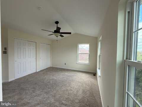 6013 SPLIT LOG DRIVE, PIPERSVILLE, PA 18947