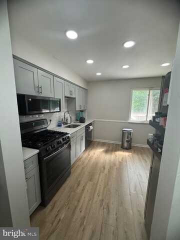 7940 COVINGTON AVENUE, GLEN BURNIE, MD 21061