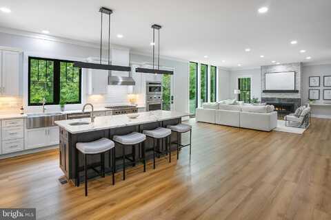 116 FARDALE STREET SE, VIENNA, VA 22180