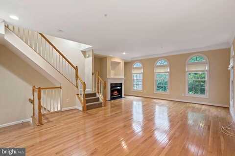 8878 ASHGROVE HOUSE LANE, VIENNA, VA 22182